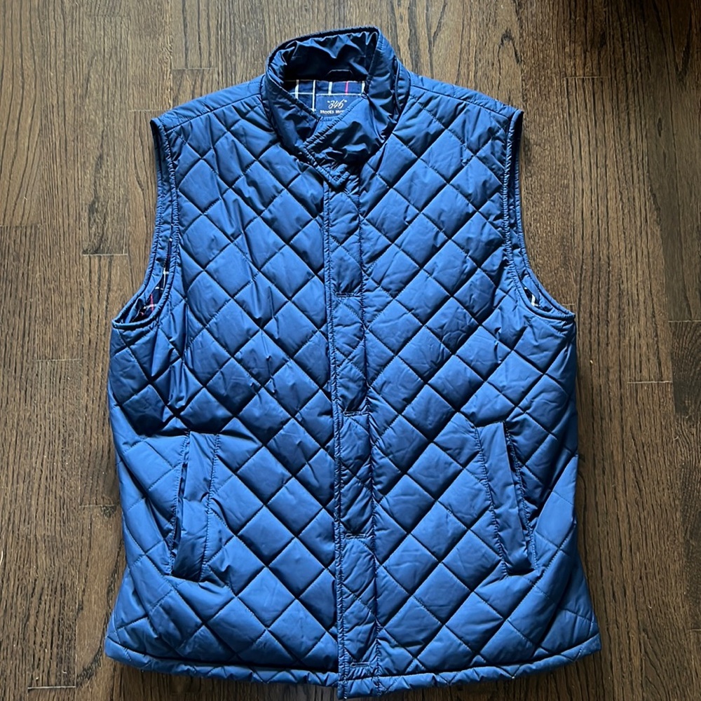 Like new Brooks Brothers Men’s Puffer Vest